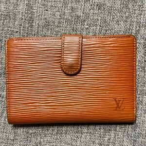 LV Vintage Epi Wallet with Kisslock
